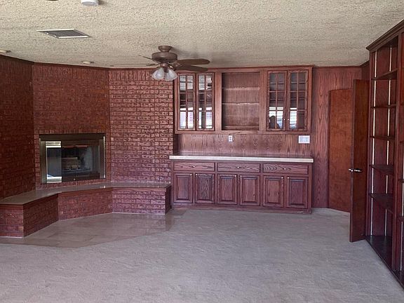 4th image of 1615 Bernard Kern Dr