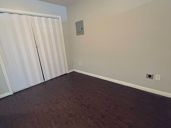 4th image of 106 New Dallas Hwy Unit E