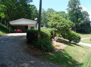 499 Hiland Park Ln, Franklin, NC 28734