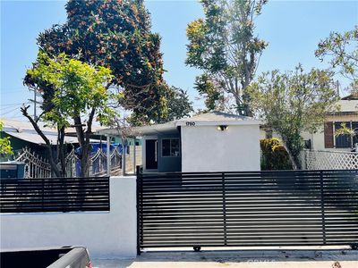 1760 E 105th St, Los Angeles, CA, 90002
