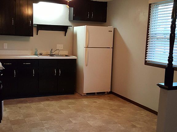 3rd image of 101 Charles Pl APT A