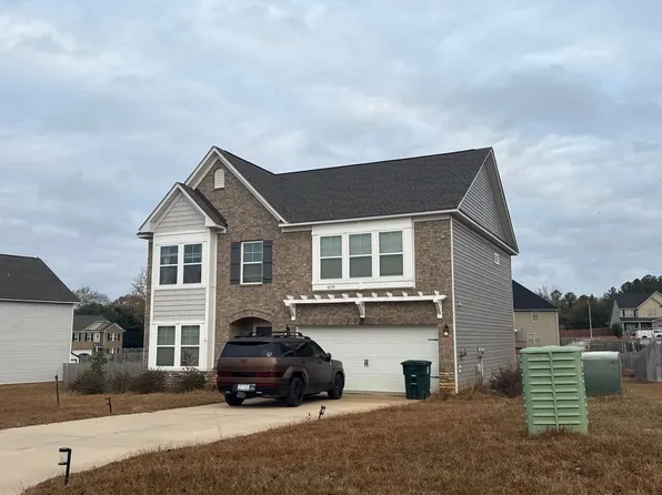 6735 Godfrey Dr, Dalzell, SC 29040