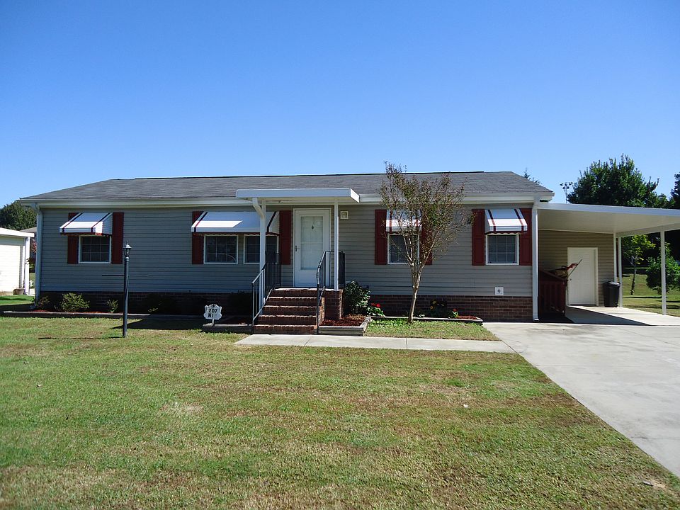 1st image of 207 Bluffton Dr