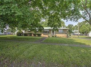 427 S Madison St, Cerro Gordo, IL 61818
