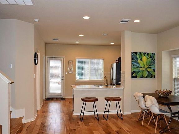 2nd image of 4518 Esper Ln #313