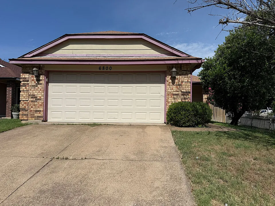 6800 Cuculu Dr