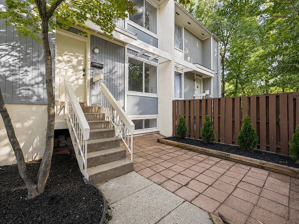 1st image of 2357 Southgate Sq