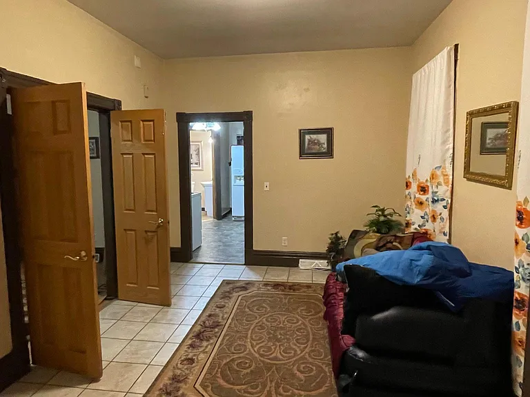 932 Galtier St — Photo 35