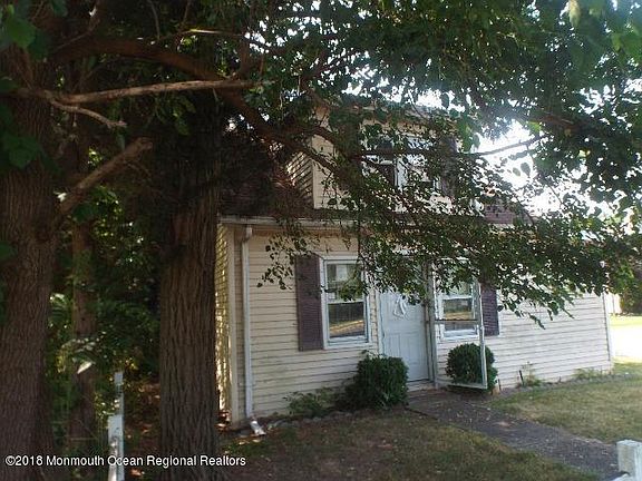 2nd image of 614 W Park Ave