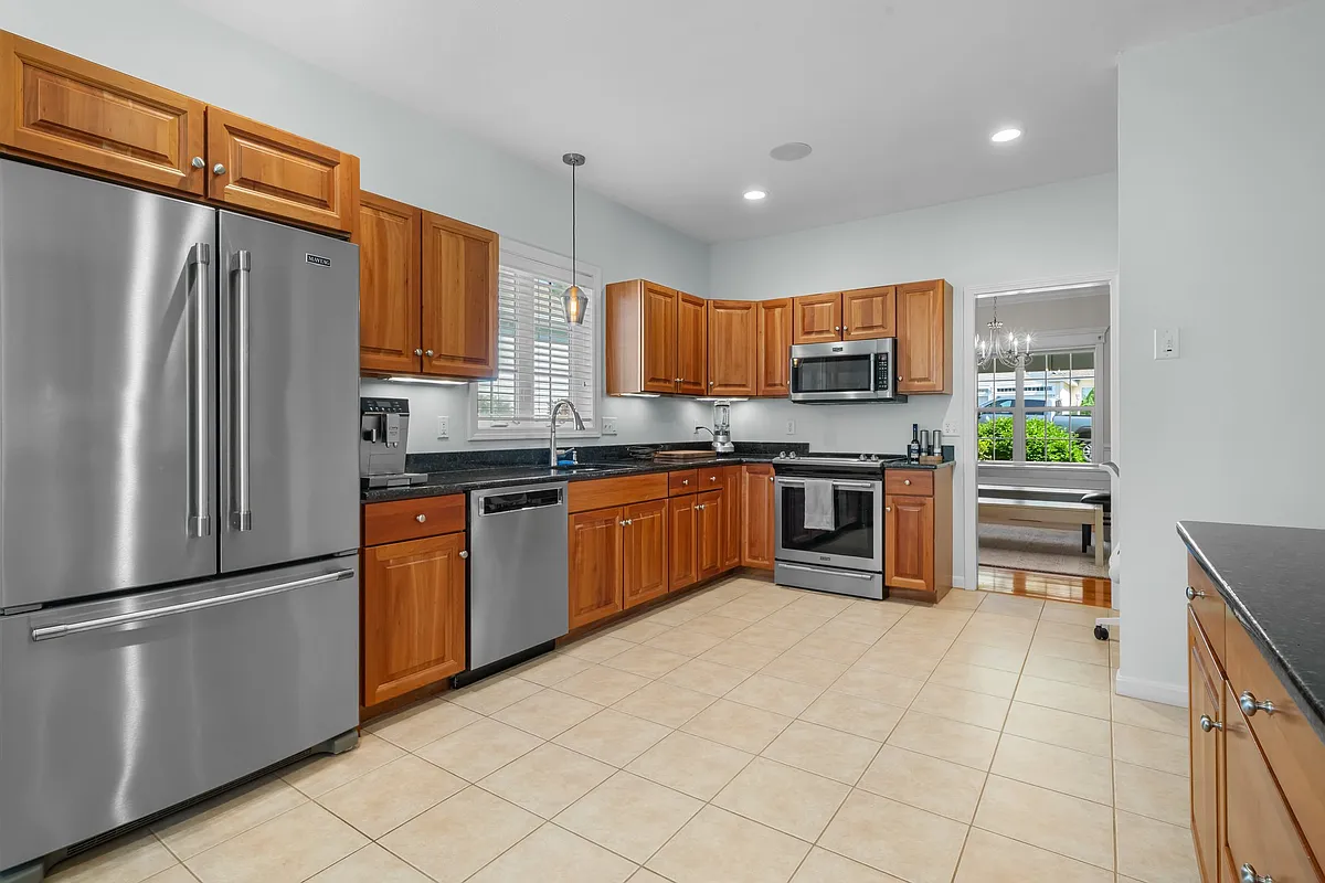 Building Photo - 11 Brookview Rd #22