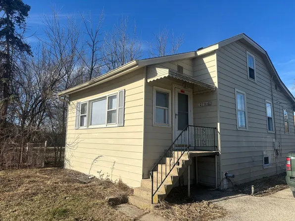 27916 W Grass Lake Rd, Antioch, IL 60002