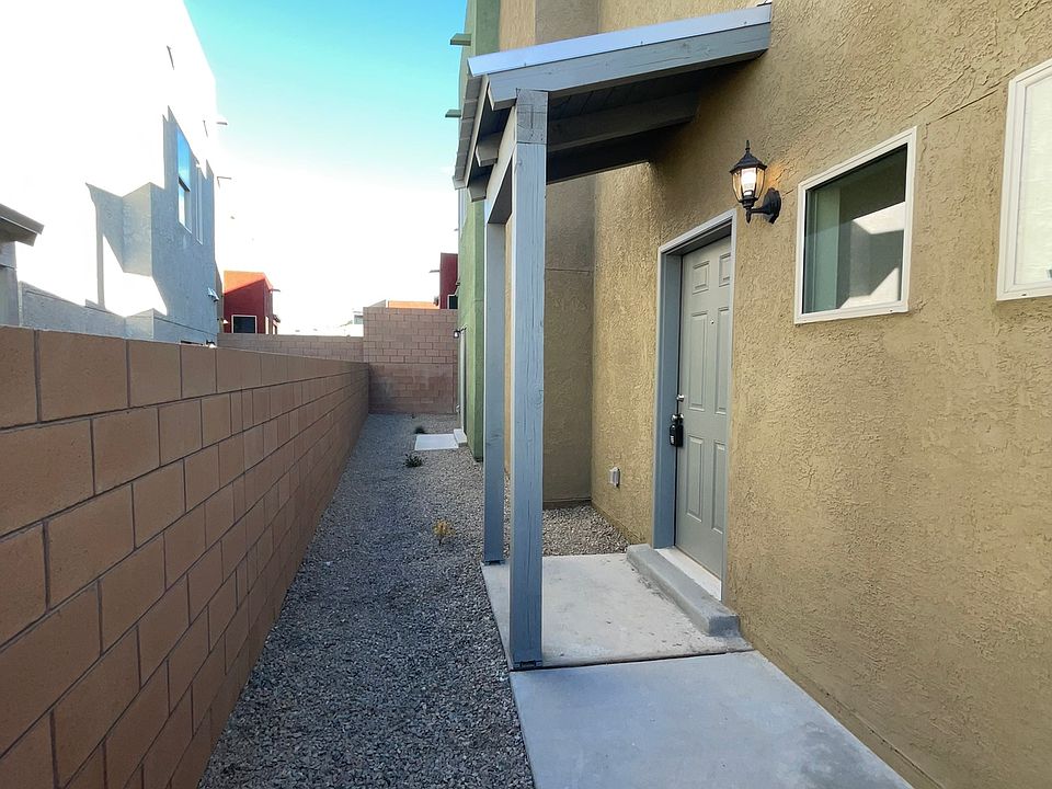1st image of 1516 Volponi Dr SE #1