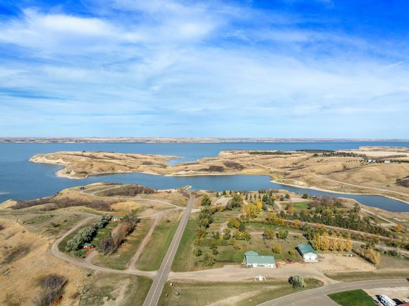 Hazen Bay Road Lake Sakakawea, Hazen, ND 58545