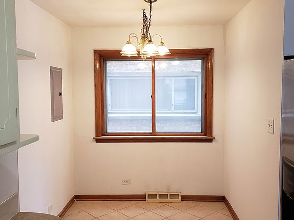 5th image of 3640 S 53rd Ave