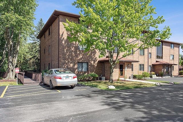 1st image of 15137 Quail Hollow Dr