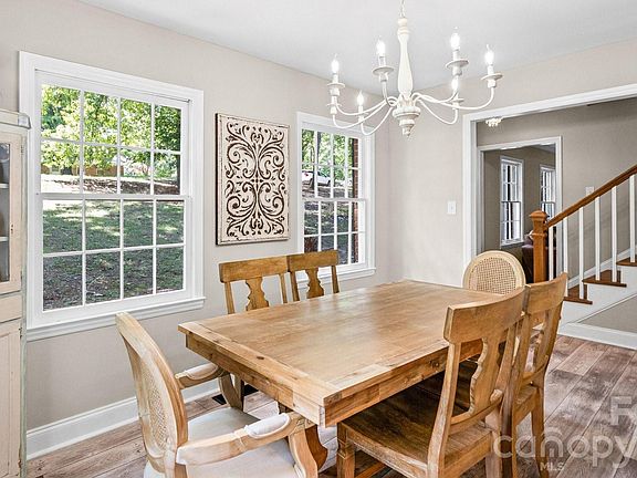 5th image of 7823 Elwood Dr