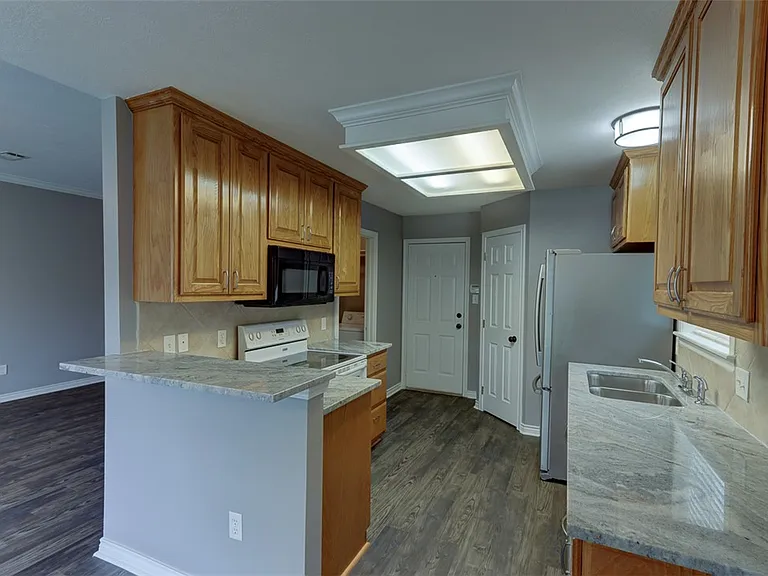 113 Karten Ln — Photo 8