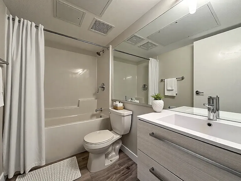 50 Hargrave St — Photo 22