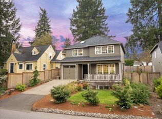 209 Ridgeway Rd, Lake Oswego, OR 97034