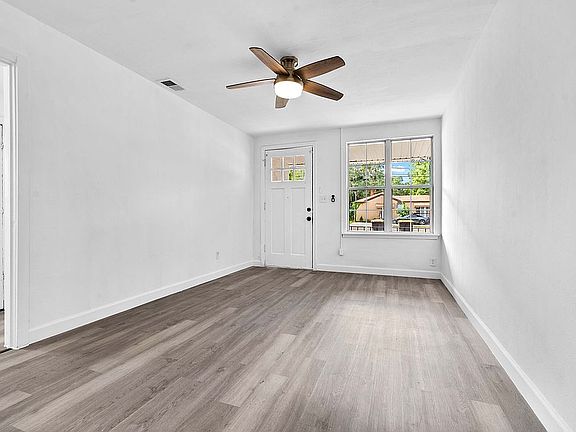 3rd image of 5235 San Juan Ave