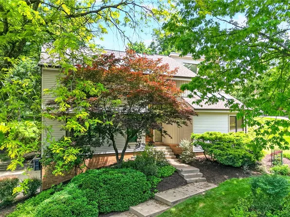 105 Northbrook Dr, Gibsonia, PA 15044