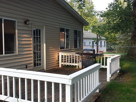 3rd image of 224 Glendale Ave