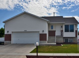 1456 N 2275 W, Clinton, UT 84015