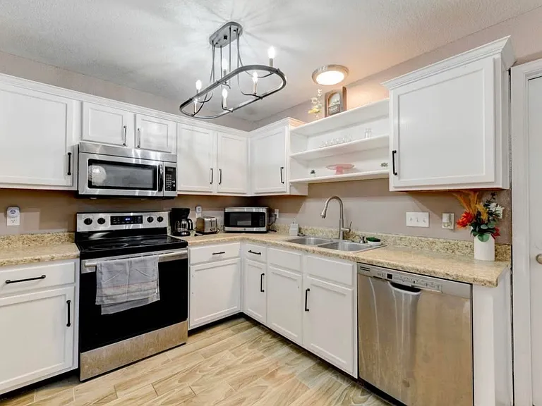 5203 Lions Gate Ln — Photo 5