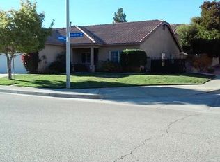 3958 Grandview Dr, Palmdale, CA 93551