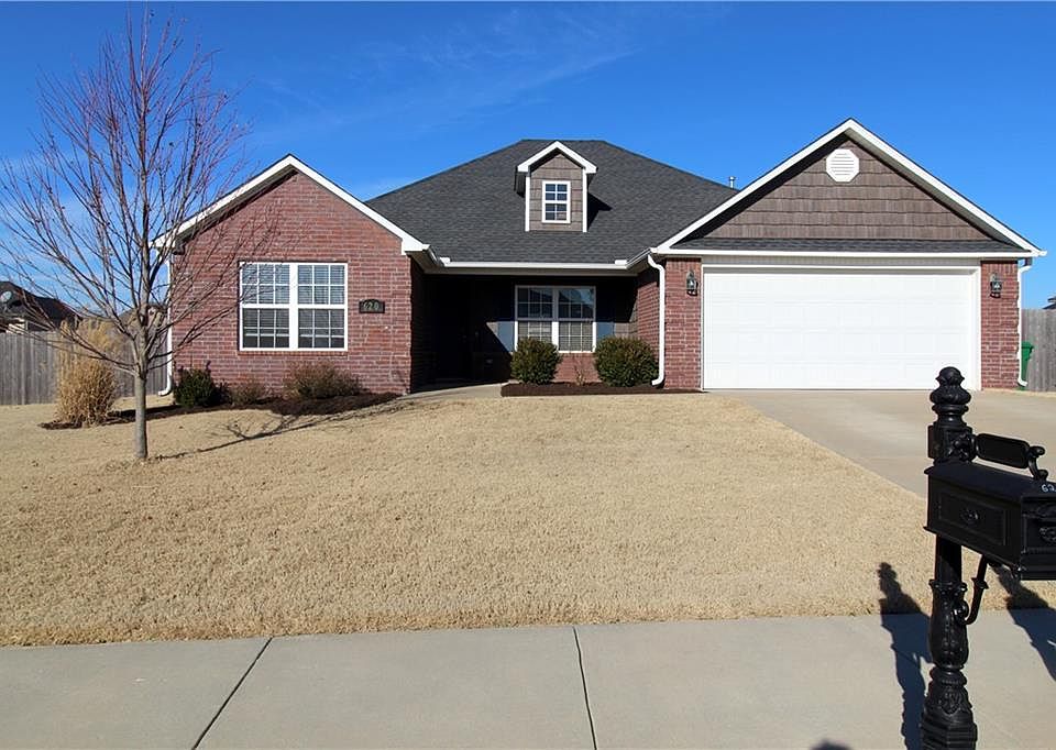 1st image of 620 Saddlehorn Dr