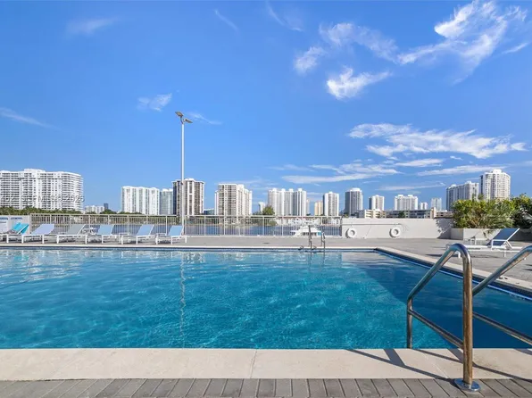 18071 Biscayne Blvd APT 802, Aventura, FL 33160