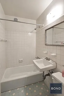 Rented by Bond New York | media 21