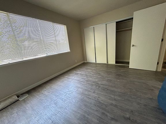 4th image of 2203 Olivegate Ln