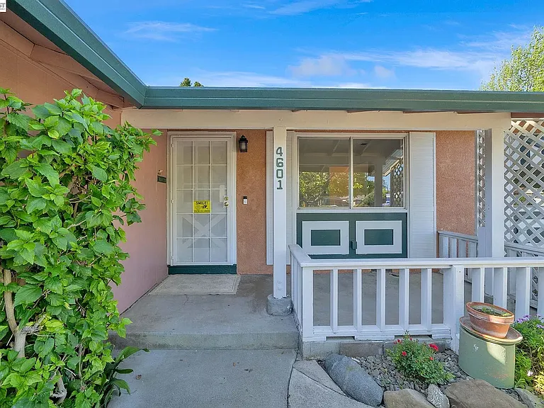 4601 Joanna Ct — Photo 1