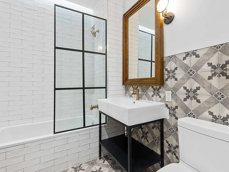 23 Menahan St #1E — Photo 7