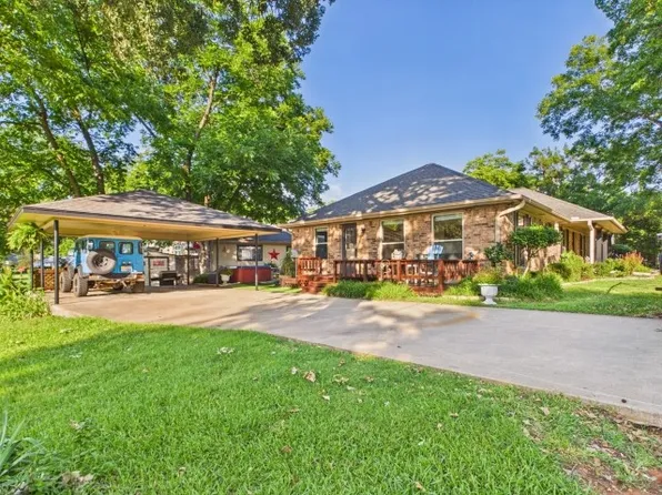 102 Misty Glen Cir, Gun Barrel City, TX 75156