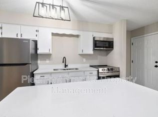 800 Arlington St APT C, Greensboro, NC 27406