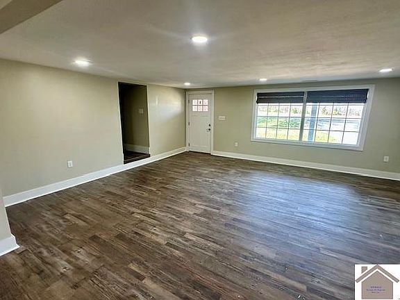 4th image of 2025 Oak Level Rd