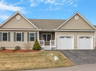 2 Cricketfield Ln, Hudson, NH 03051