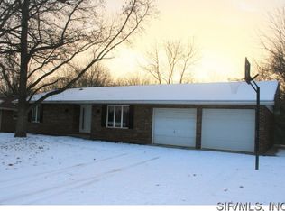 852 Wilshire Dr, Belleville, IL