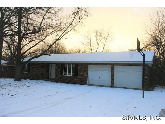 852 Wilshire Dr photo 1