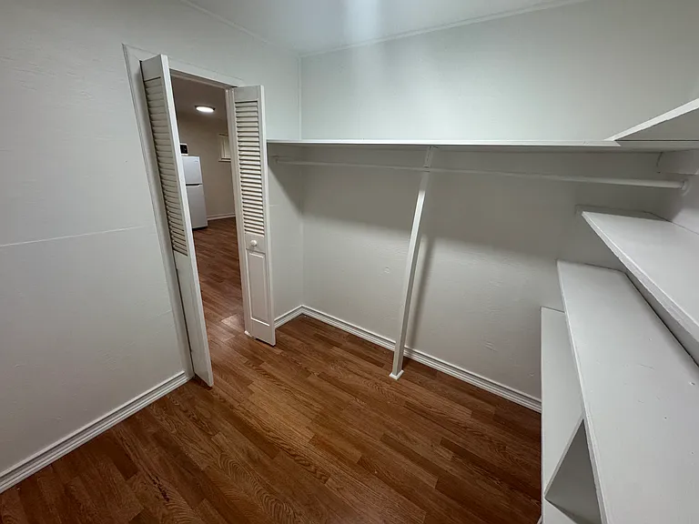 3824 Gramercy St — Photo 6