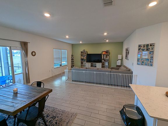 5th image of 3459 NE 38th St