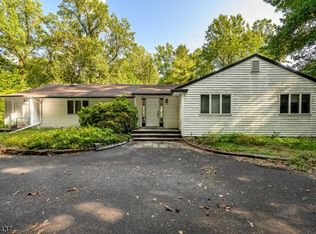 137 Orchard Rd, Watchung, NJ 07069