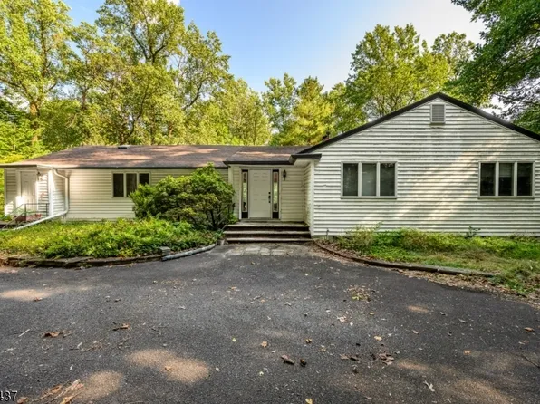 137 Orchard Rd, Watchung Boro, NJ 07069