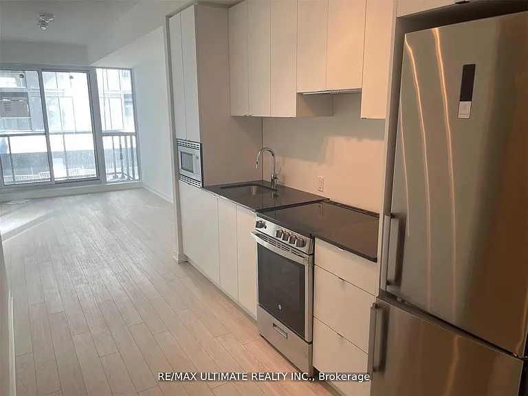 49 E Liberty St #601 — Photo 4