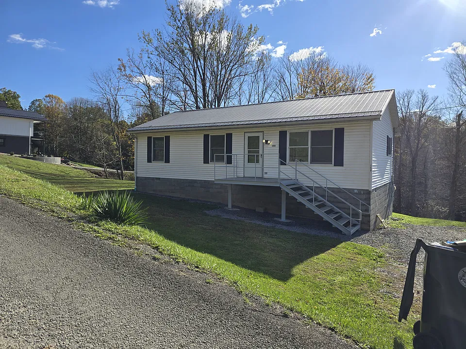 150 Greenbrier Dr
