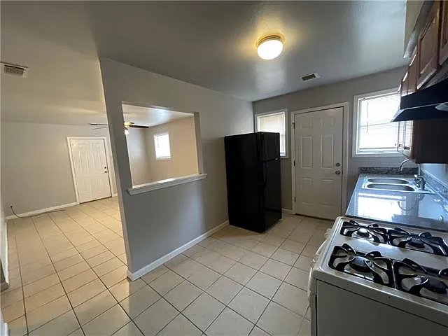 1225 Harrison Ave — Photo 11
