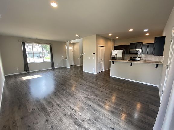 5th image of 331 Thyme Ave