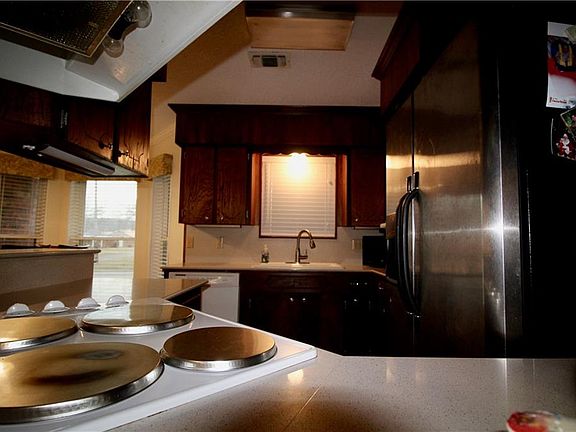 4th image of 1503 W 19th St